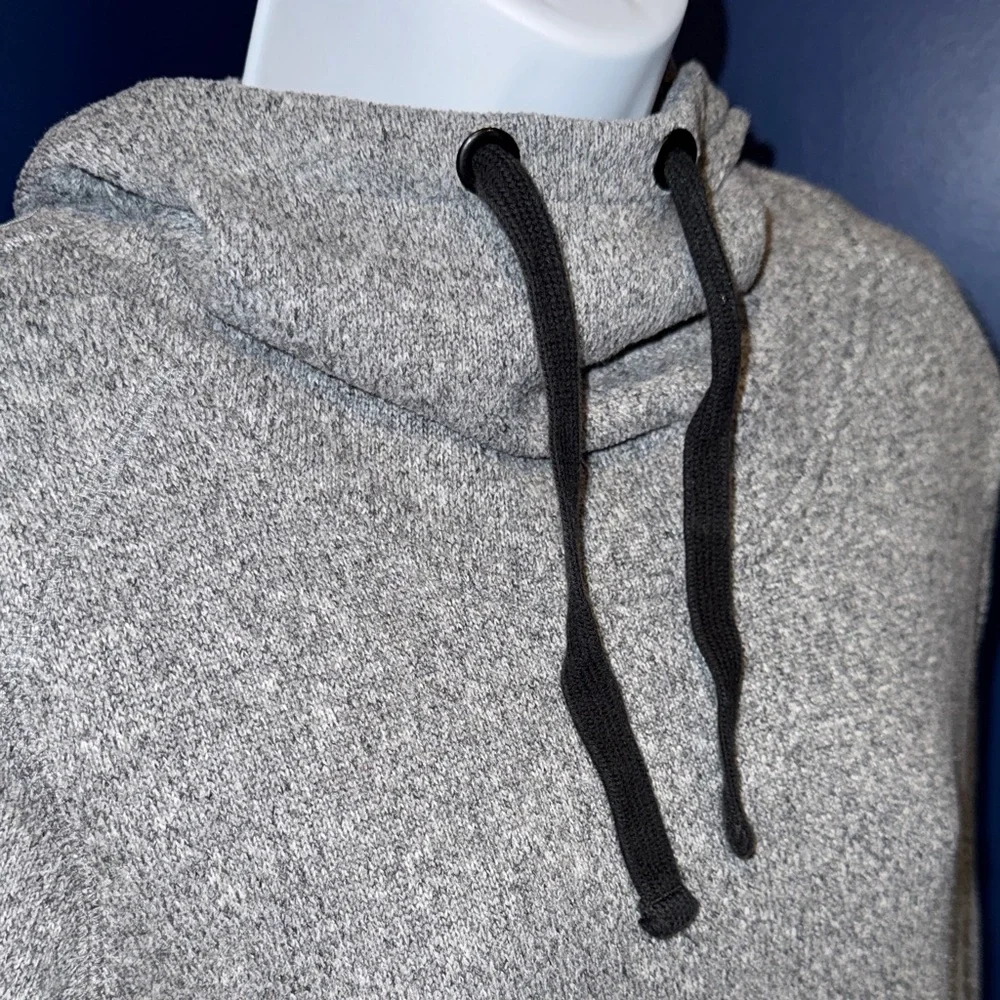 Old Navy Active- Women's Grey Hoodie Size Medium - Picture 7 of 17